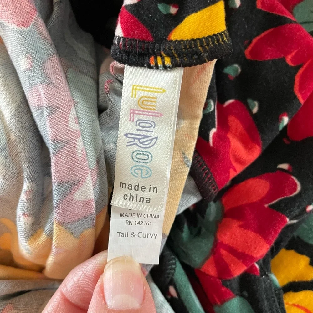 LulaRoe TC leggings - Picture 2 of 3